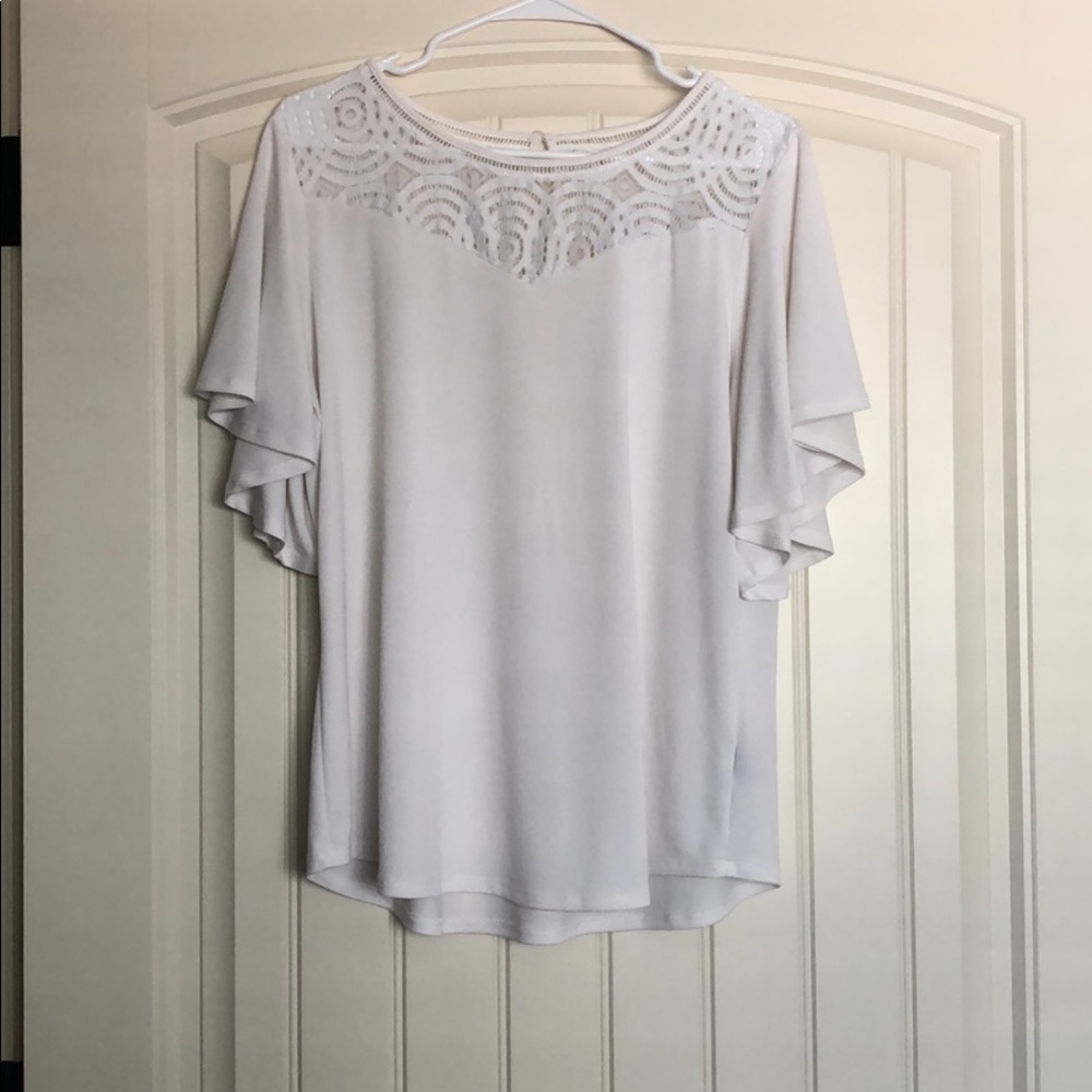 Beautiful float white blouse ..